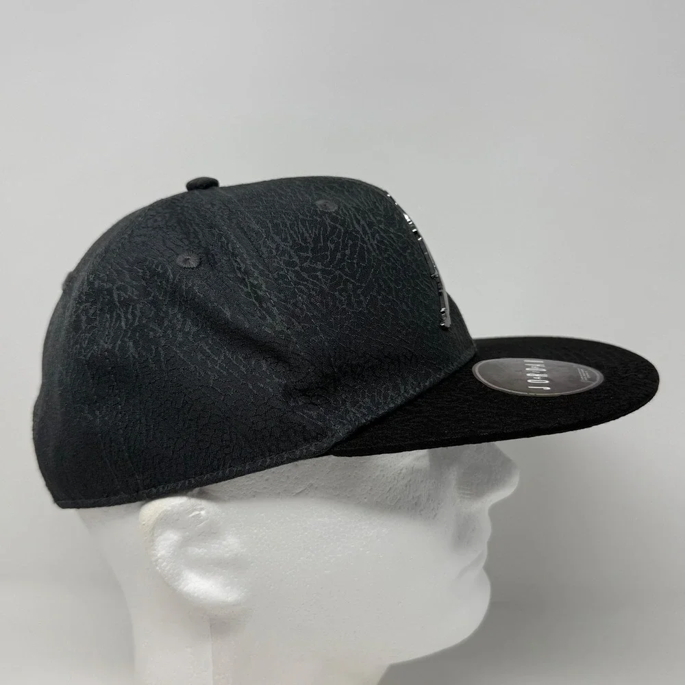 Jordan Youth Snapback Hat Black Grey Elephant Print Metal Jumpman 1623-693